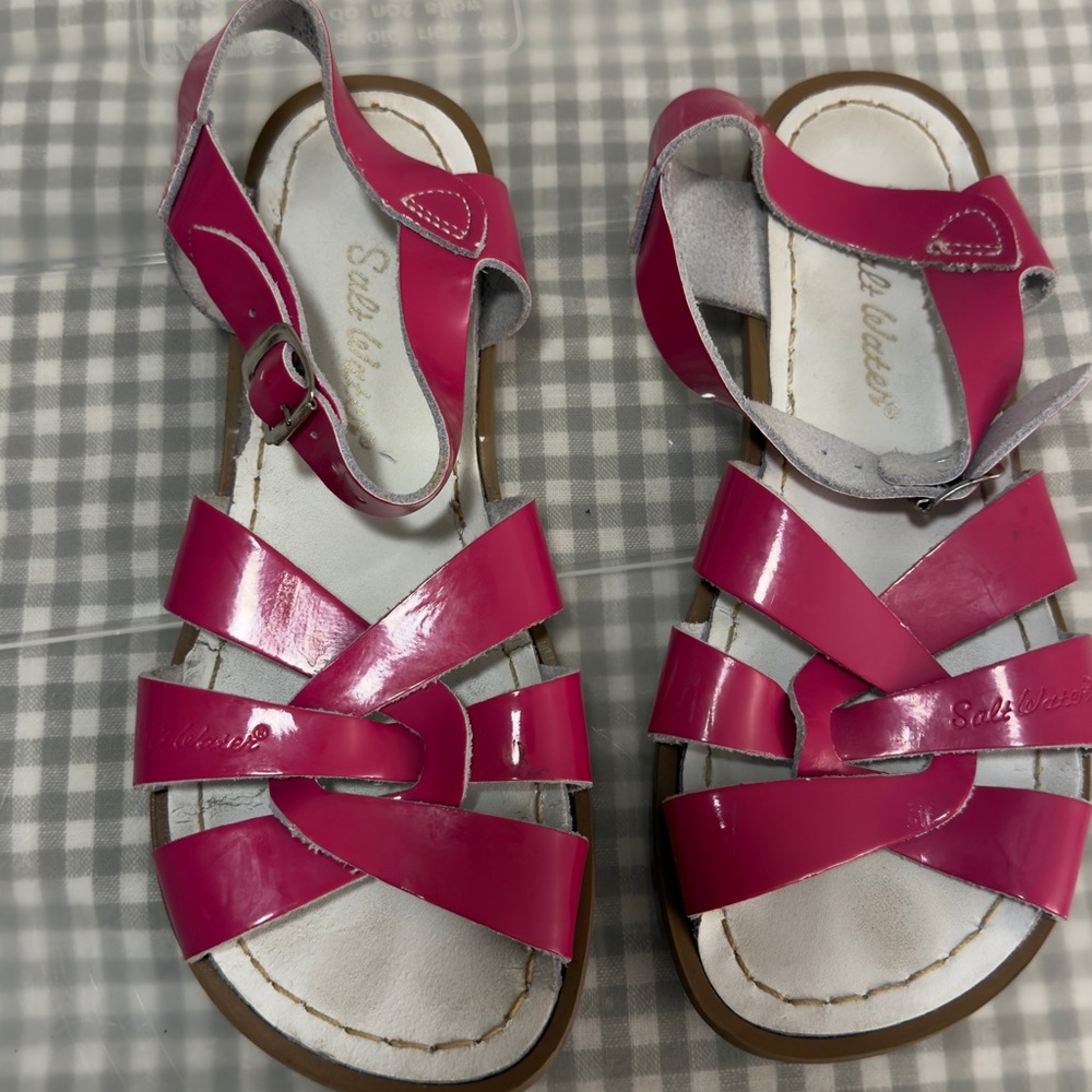 Kids saltwater sandals
